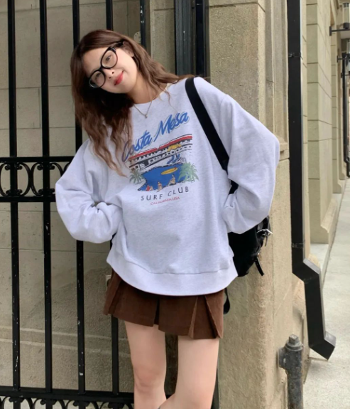 虞書(shū)欣私服穿松不穿緊太氣質(zhì)了(秋冬衛(wèi)衣寬松點(diǎn)更時(shí)髦顯瘦嗎)