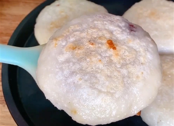 諸暨網紅麻糍奶奶遇車禍去世:兒子已為她辦理死亡證明