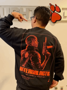 頑皮狗新作《星際：異端先知》首個(gè)官方周邊！光頭女主帥氣持槍